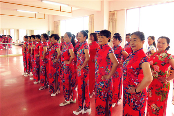 曲靖市老年大学艺术班课堂练习_副本.jpg