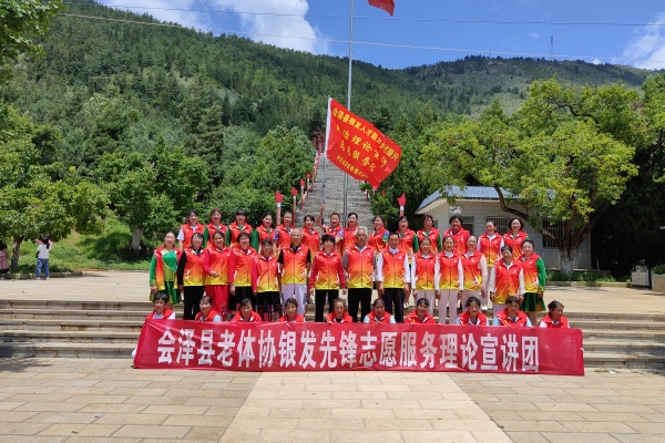 宣讲 (2).jpg 宣讲 (2).jpg