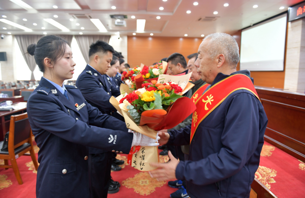 图片4.png 图片4.png